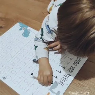 Piši briši števila dinozaver številke