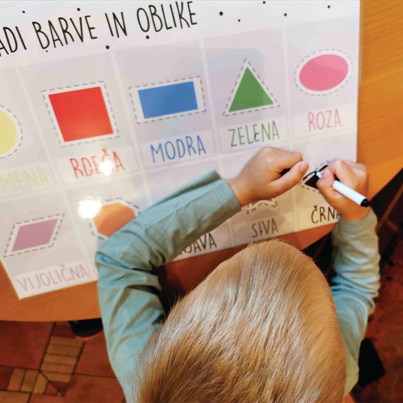 Ideja za darilo za otroka piši briši plakat